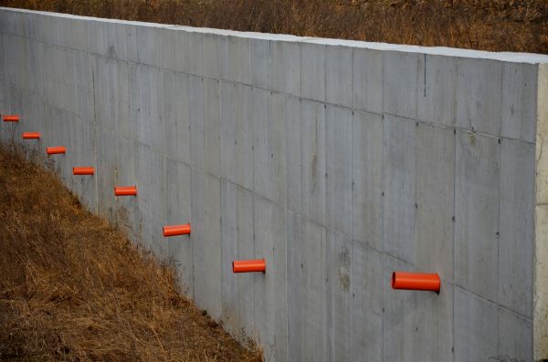 Retaining Walls Installation